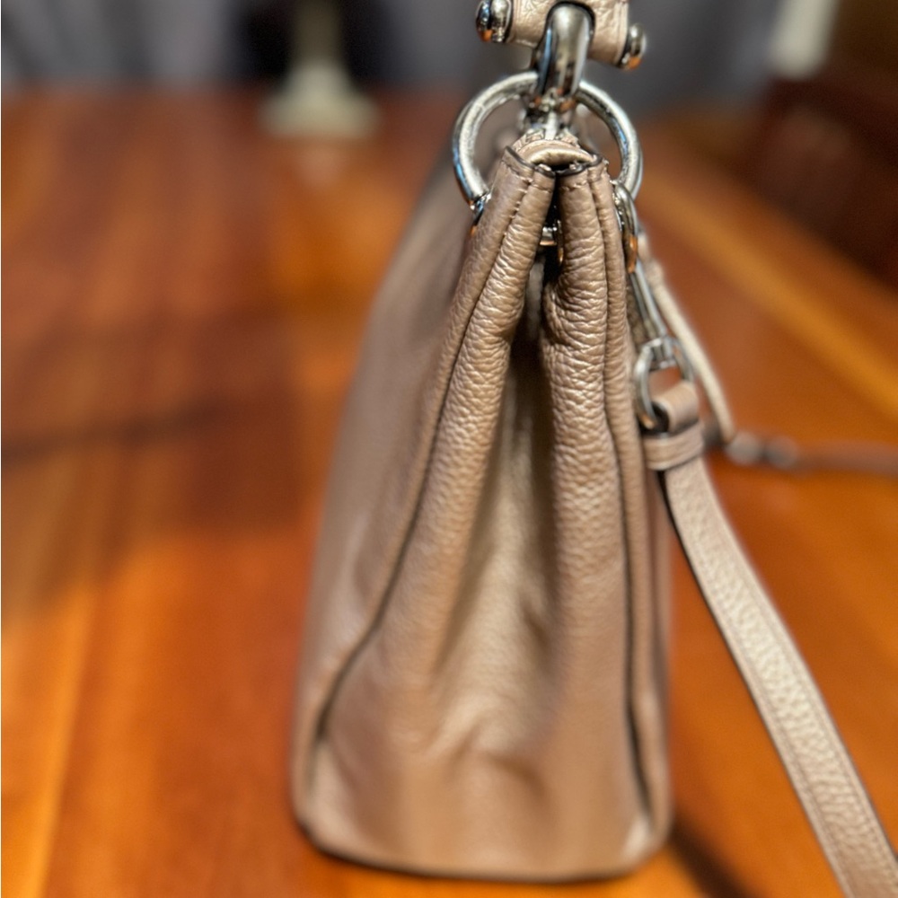 Coach gold leather handbag - Picture 5 of 16